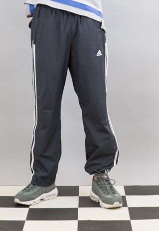 CHECK MATEN: SHELL ADIDAS TRACK PANTS