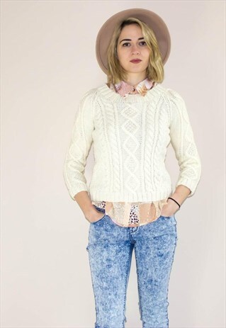 VINTAGE (NEW) 80'S KNITTED ARAN JUMPER