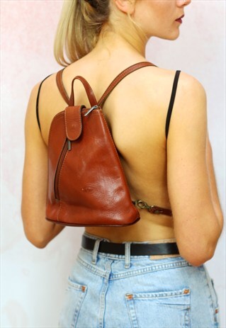 1980S VINTAGE RICH BROWN TAN REAL LEATHER BACKPACK