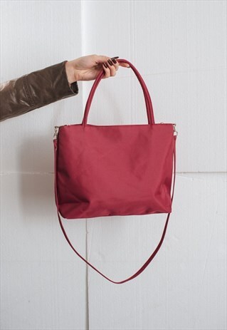 VINTAGE 90S MINIMAL NYLON HAND BAG IN PURPLE& ZIP DETAIL