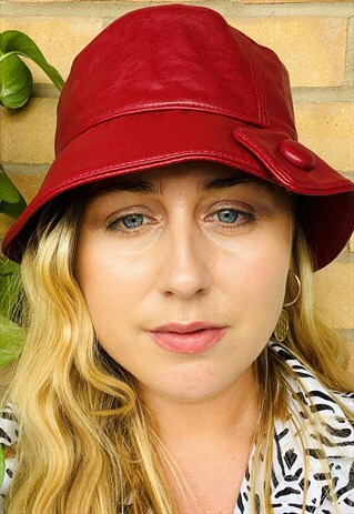 BUCKET HAT