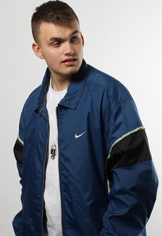 VINTAGE NIKE BLUE WINDBREAKER