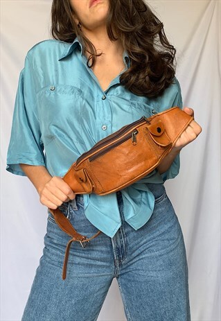 VINTAGE 90S REAL LEATHER BUM BAG IN TAN