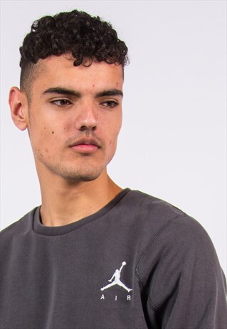 00'S Y2K NIKE AIR JORDAN SWEATSHIRT