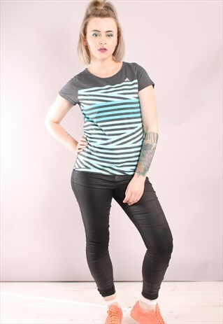 VINTAGE ADIDAS T-SHIRT