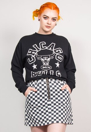 90'S VINTAGE BLACK CHICAGO BULLS BASKETBALL SWEATSHIRT