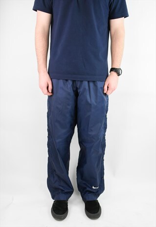 VINTAGE NIKE NAVY BLUE POPPERS