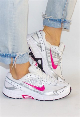 90'S PINK & WHITE NIKE TENNIS TRAINERS