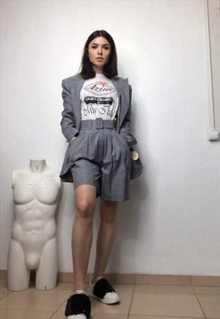 VINTAGE 2 PIECES OVERSIZED BLAZER HIGH RISE SHORTS CO ORD