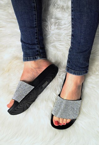 DIAMANTE BLACK POOL BEACH SLIDERS