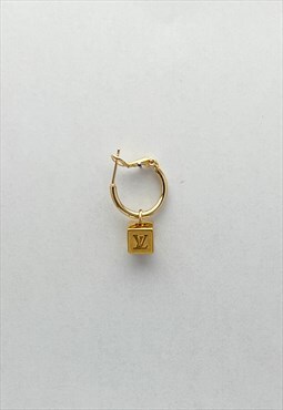 Louis cube earring