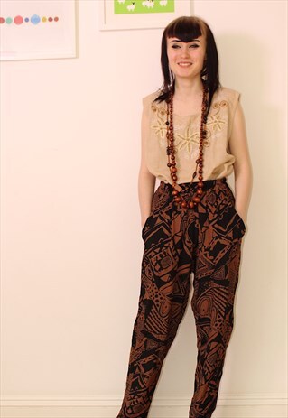 NATURAL COLOUR TOP WITH FLOWERS AND BEADS