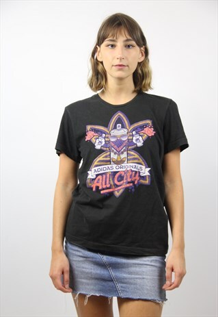 VINTAGE GRAPHIC ADIDAS T-SHIRT