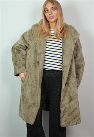 VINTAGE 70S LIGHT BROWN OVERSIZED FAUX FUR HOODED COAT