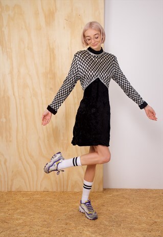 VINTAGE DRESS