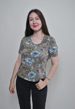 Floral pattern tee shirt, vintage flowers pullover shirt