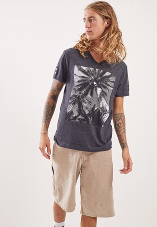 VINTAGE GUESS V-NECK T-SHIRT