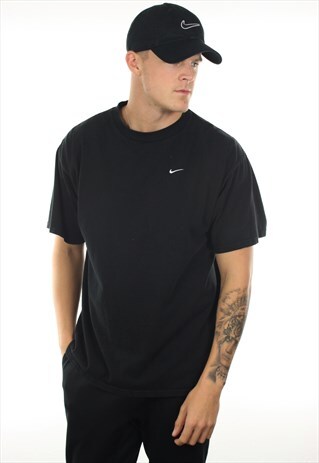 VINTAGE NIKE SMALL LOGO T SHIRT TEE