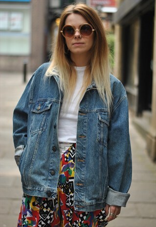 VINTAGE 90'S OVERSIZED DENIM JACKET