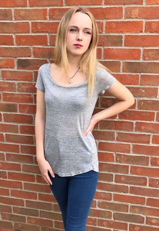 GREY T-SHIRT