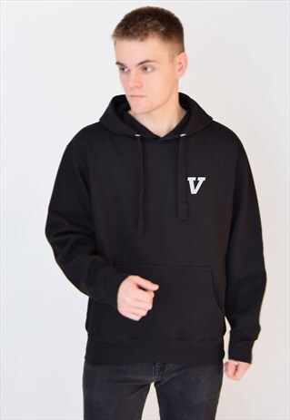 BLACK V HOODIE
