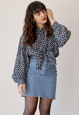 VINTAGE 80S LONG SLEEVE FLORAL PATTERNED BLUE WHITE SHIRT
