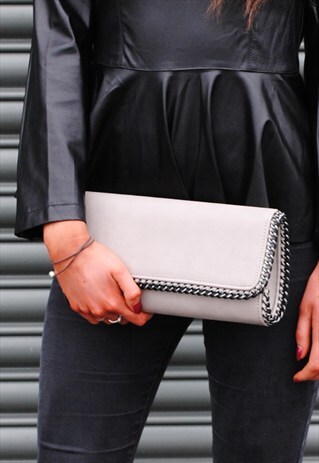 LORETTE GREY FAUX LEATHER CLUTCH BAG WITH DETACHABLE STRAP