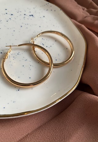 GOLD CHUNKY LARGE HOOPS