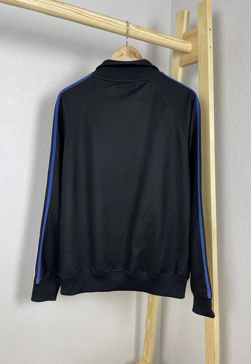 garment image