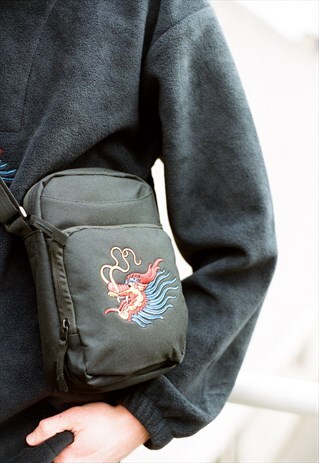 CROSS BODY BAG IN BLACK WITH DRAGON EMBROIDERY