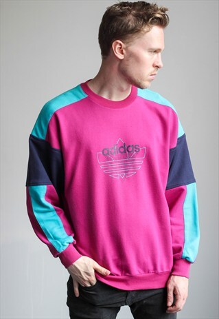 VINTAGE ADIDAS SWEATSHIRT