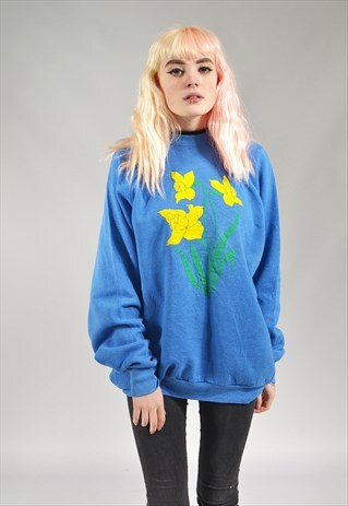 VINTAGE BLUE DAFFODIL PRINT SWEATER