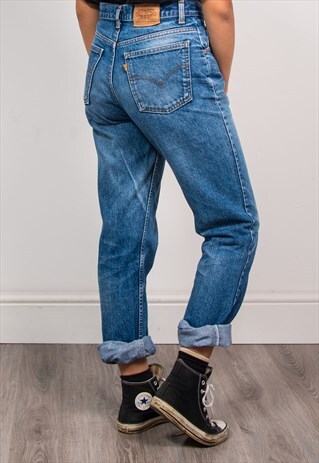 90'S VINTAGE BLUE FADED DENIM LEVI'S JEANS