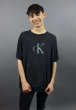 THE CLASSIC CALVIN KLEIN TEE