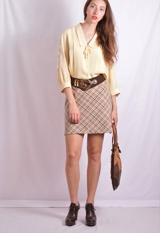 YELLOW EMBROIDERED LOOSE SHIRT