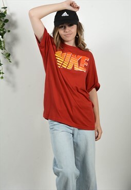 Vintage 90s Nike T-shirt Logo Spell Out Red Size M