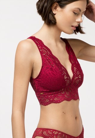 UNDERWIRED AND PADDED RED LACE BRALETTE