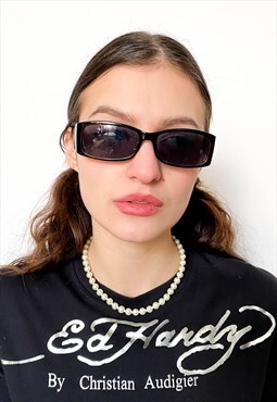 Vintage Y2K rectangle sunglasses in black / pink 
