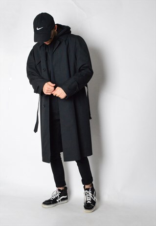 VINTAGE 80S BLACK MINIMALIST COAT