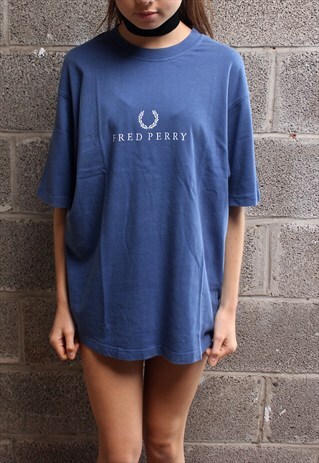 BLUE FRED PERRY T-SHIRT