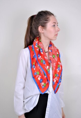 VINTAGE FLORAL SHAWL