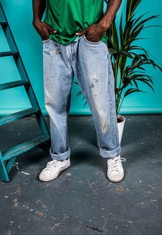 VINTAGE LEVI'S 505 JEANS IN BLUE WITH PAINT MARKS