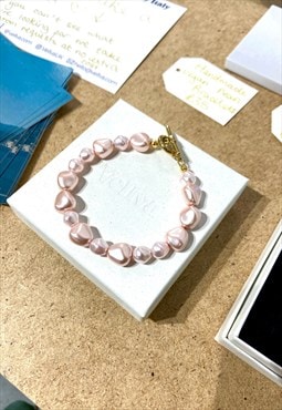 La Rosa Handmade Pink Crystal Pearl Bracelet