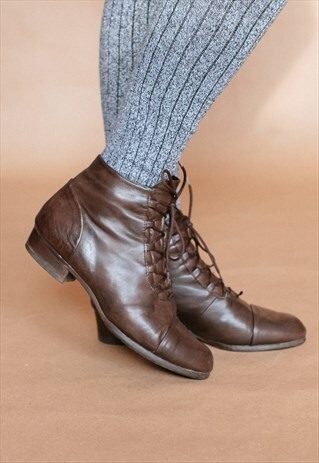 VINTAGE 90S GRUNGE BROWN LEATHER BOOTS