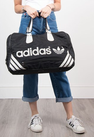 VINTAGE 80'S ADIDAS BLACK HOLDALL BAG