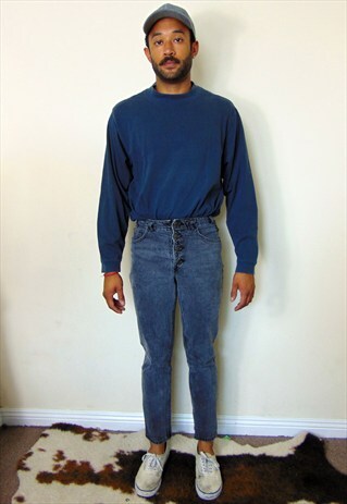 GUESS 90S CLASSIC HIGH RISE EXPOSED BUTTON FADED BLACK JEANS