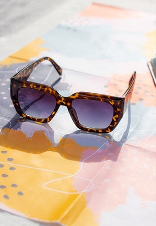 TORTOISE SHELL CHUNKY ANGLED SQUARE SUNGLASSES