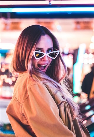 90'S INSPIRED TRIANGLE SUNGLASSES