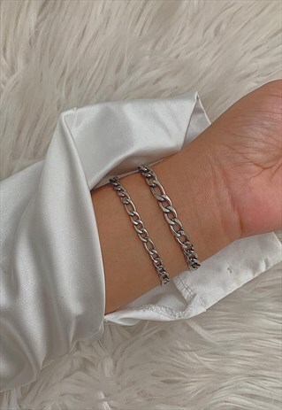 THICK AND DAINTY SILVER FIGARO CHAIN BRACELET SET