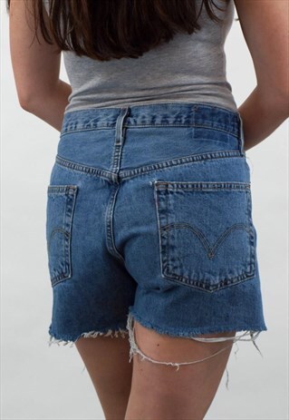 VINTAGE LEVIS DENIM SHORTS